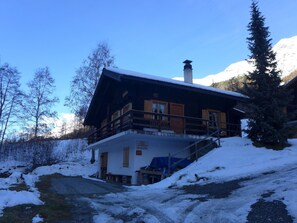 Sky, Snow, Plant, Window, Building, Tree, Slope, House, Cottage, Larch