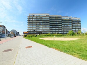 Sky, Building, Property, Plant, Cloud, Window, Urban Design, Land Lot, House, Road Surface