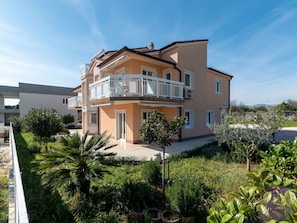Plant, Sky, Property, Cloud, Building, Window, House, Vegetation, Land Lot, Tree