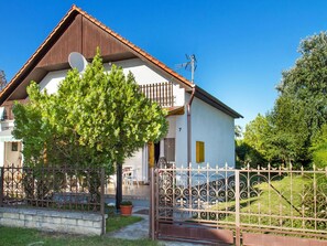 Sky, Plant, Building, Tree, Window, Shade, Land Lot, House, Architecture, Cottage