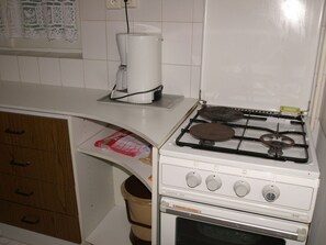 Appareil De Cuisine, Cuisine, Gaz Poele, Cooktop, Cuisinière, Électroménager, Cabinetry, Le Fourneau, Principaux Appliance, Comptoir
