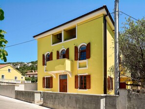 Gelb, Zuhause, Tür, Balkon, Farbe, Treppe, Gips