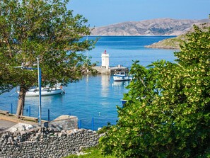 Wasser, Pflanze, Himmel, Wasservorräte, Boot, Watercraft, Azurblau, Baum, Natürliche Landschaft, See