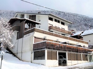 Balcon, Station De Montagne, Pente, Gelé, Chaîne De Montagnes, L'Hiver, Neige, Village De Montagne, Village, Clôture