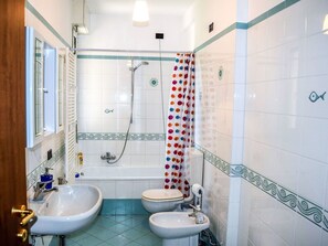 Sink, Plumbing Fixture, Tap, Shower Head, Blue, Shower Panel, Green, Bathroom, Purple