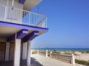 Sky, Water, Daytime, Blue, Azure, Shade, Building, Plant, Wood, Real Estate