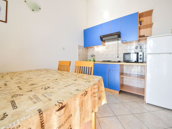 Property, Cabinetry, Wood, Interior Design, Kitchen Appliance, Flooring, Floor, Wall, Hardwood