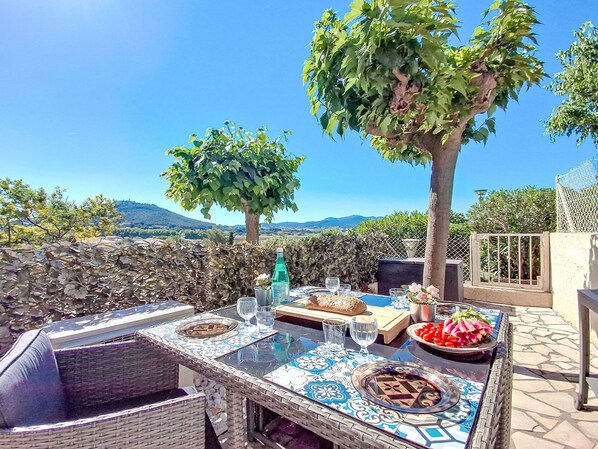 Furniture, Table, Outdoor Table, Outdoor Furniture, Chair, Garden, Shade, Flowerpot, Landscaping, Kitchen & Dining Room Table