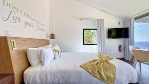 Don't Dream your Life, livre your Dreams! What are you waiting for? Book with us! #motto #guesthappy #smartTV