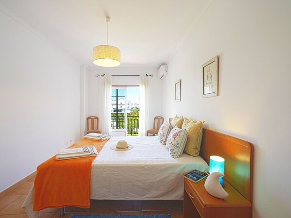Furniture, Property, Building, Window, Table, Comfort, Wood, Textile, Interior Design
