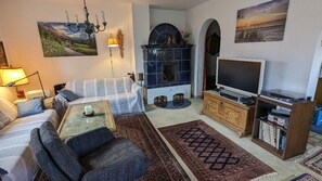 Ferienwohnung in 150m Nähe zum Chiemsee-Wohnzimmer Fernseheck