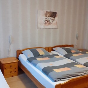 Ferienwohnung Schrey, (Lüdinghausen-Seppenrade)-Schlafzimmer