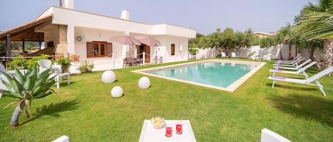 pool