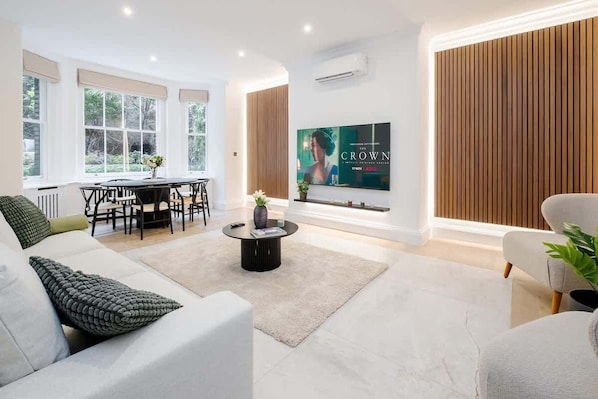 Elevated Luxury: Unrivalled Living Space with Air-Conditioned Comfort