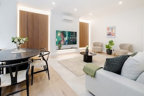 Elevated Luxury: Unrivalled Living Space with Air-Conditioned Comfort