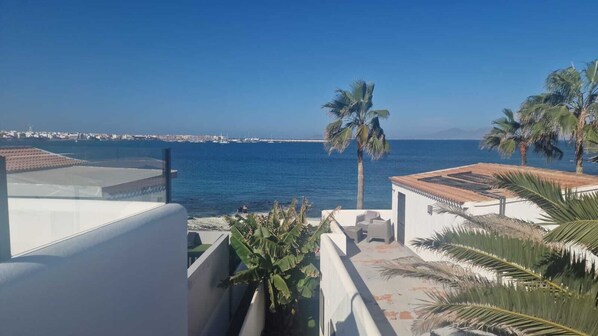 Views, view, views!