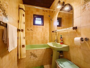 Braun, Zapfhahn, Armatur, Sinken, Eigentum, Bad Sink, Spiegel, Badezimmer, Duschkopf, Gebäude