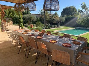 Outdoor dining