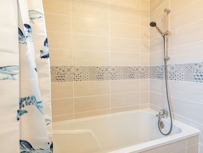 Badewanne, Armatur, Duschkopf, Eigentum, Zapfhahn, Badezimmer, Dusche, Interior Design, Fussboden