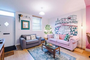 The open-plan living, kitchen and dining area benefit from a Smart TV with Netflix and plenty of space to sit down and relax in the evening.