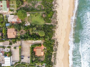 Wasser, Pflanze, Gebäude, Vegetation, Haus, Baum, Grundstueck, Strand, Urban Design, Biome