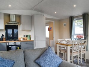 Open plan living space | Emily’s Escape - Emily’s Escape and Rosie’s Retreat, Bridlington