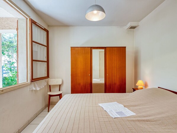 Furniture, Building, Property, Window, Comfort, Wood, Textile, Shade, Lighting