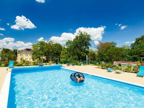 Nuage, L'Eau, Ciel, Plante, Propriété, Piscine, Bâtiment, Bleu Azur, Bleu, Arbre