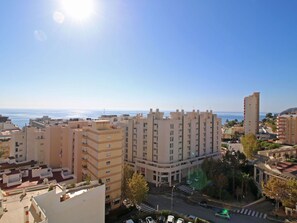 Sky, Building, Property, Window, Natural Environment, Infrastructure, Tower Block, Condominium, Urban Design, Sunlight