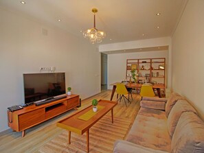 Furniture, Property, Table, Couch, Wood, Lighting, Interior Design, Floor, Living Room, Studio Couch
