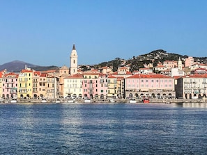 Boat, Coastal And Oceanic Landforms, Watercraft, Sea, Coast, Channel, Lake, Boats And Boating--Equipment And Supplies, Spire, Mast