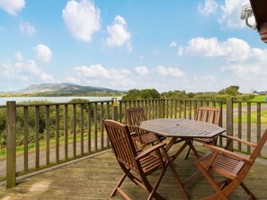 Cloud, Sky, Plant, Natural Landscape, Chair, Wood, Tree, Outdoor Furniture, Grass, Leisure