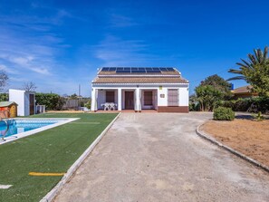 Cielo, Propiedad, Planta, Nube, Edificio, El Terreno Del Lote, Árbol, Hierba, Barrio Residencial, Bienes Raíces