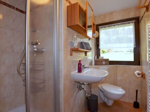 Zapfhahn, Sinken, Spiegel, Eigentum, Armatur, Bad Sink, Badezimmer, Lila, Holz, Interior Design
