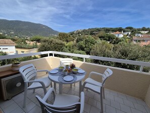 Appartement, Mobilier De Jardin, Chaise, Balcon