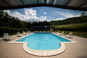 Water, Cloud, Plant, Sky, Daytime, Property, Swimming Pool, Nature, Azure, Shade