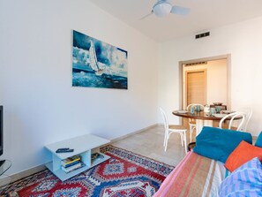 Meubles, Sol, Design Intérieur, Sol, Appartement, Pièce, Chaise, Plafond, Salon