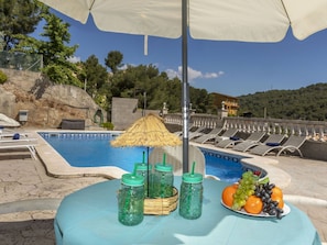 Möbel, Schwimmbad, Gartenmöbel, Resort, Sonnenliege, Stuhl, Freizeit, Hotel, Eco Hotel, Ferienort