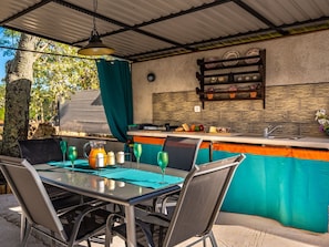 Tabelle, Möbel, Couch, Gebäude, Stuhl, Holz, Interior Design, Gartenmöbel, Tisch Im Freien, Baum