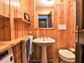 Propriété, Évier, Miroir, Bois, Luminaire Plomberie, Salle De Bains, Violet, Design Intérieur, Architecture, Robinet