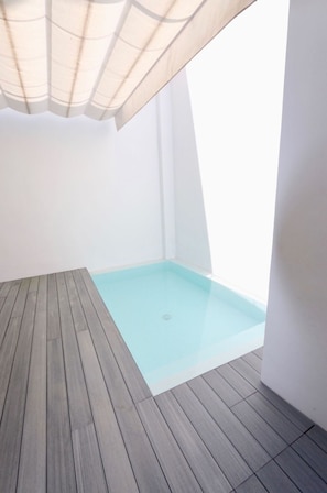 Bâtiment, L'Eau, Fenêtre, Piscine, Bois, Maison, Rectangle, Ombre, Sol