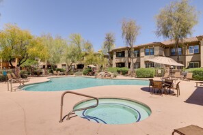 Community Pool & Spa | Self Check-In | 5 Mi to Kierland Commons