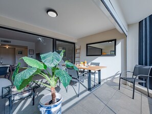 Plante, Meubles, Table, Pot De Fleur, Plante D'Appartement, Bâtiment, Chaise, Salon, Sol, Sol