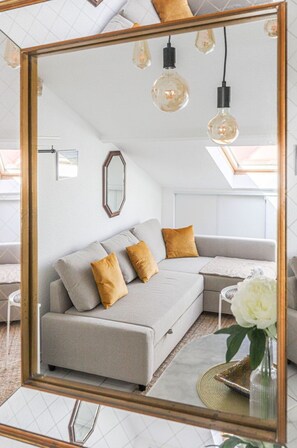 Propriété, Meubles, Canapé, Cadre, Rectangle, Design Intérieur, Orange, Confort, Bois, Salon