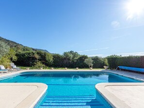 Water, Plant, Daytime, Property, Swimming Pool, Sky, Nature, Azure, Rectangle, Shade