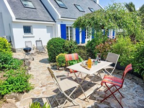 Möbel, Gartenmöbel, Stuhl, Garten, Tisch Im Freien, Hütte, Landscaping, Schatten, Eco Hotel, Garten