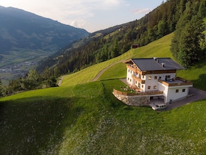 Landschaft, Haus, Zuhause, Ländliches Gebiet, Bergstation, Hütte, Steigung, Dorf, Gebirge, Senke