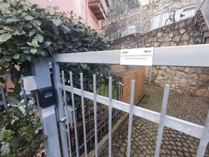 Building, Property, Plant, Fence, Wood, House, Real Estate, Home Fencing, Urban Design, Facade