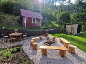 Plant, Table, Furniture, Window, Natural Landscape, Tree, Botany, Building, Wood, Outdoor Furniture