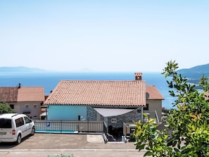 Ciel, Véhicule, Voiture, Bâtiment, Fenêtre, Roue, Lot Terre, Plante